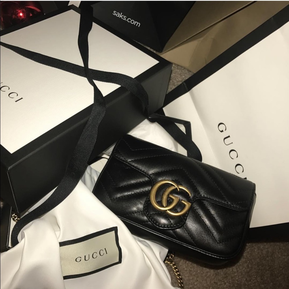 GG Marmont matelassé leather super mini bag